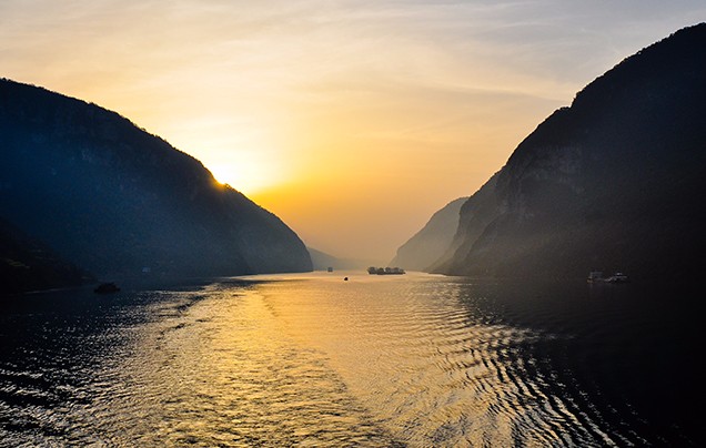 Days 11-12: Yangtze River Cruise