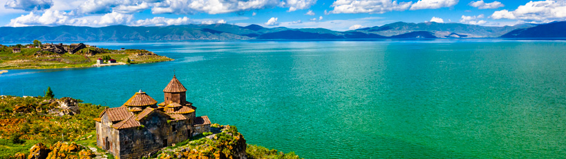 Where in Armenia is it said that Noah’s Ark landed after the floods subsided?