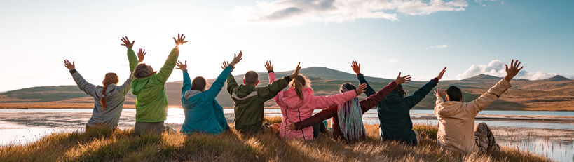 What are some of the exclusive benefits on a Wendy Wu 'Dedicated Solo Departure'?