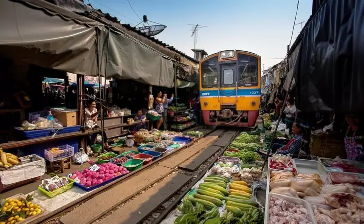 Songkhram Railway Market