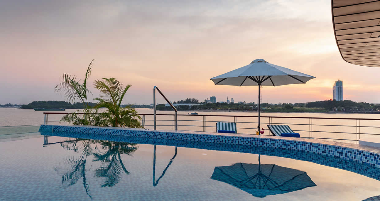 Infinity Pool