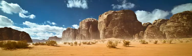 Admire the otherworldly landscapes of Wadi Rum