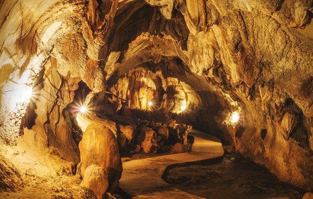 Day 4: Explore Vang Vieng