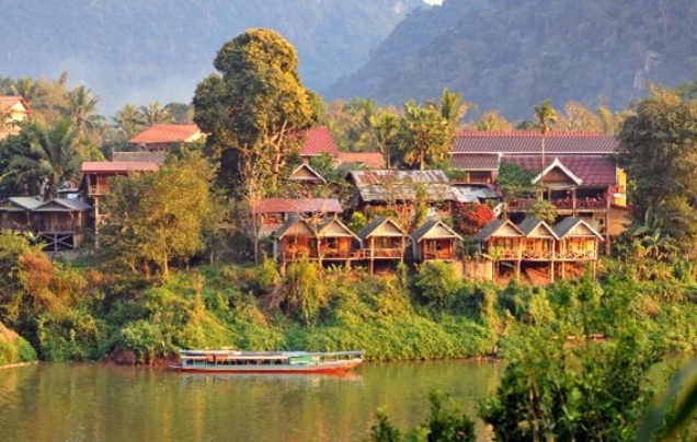 Day 3: Travel to Vang Vieng